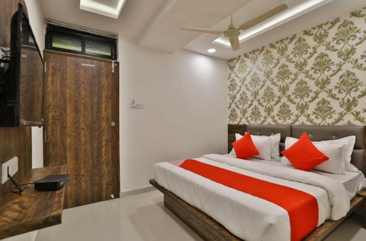Hotel Pathik Villa Ahmedabad Exterior foto
